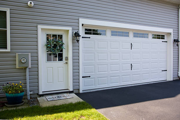 24/7 Emergency Garage Door Panel Replacement experts in Rochelle, GA